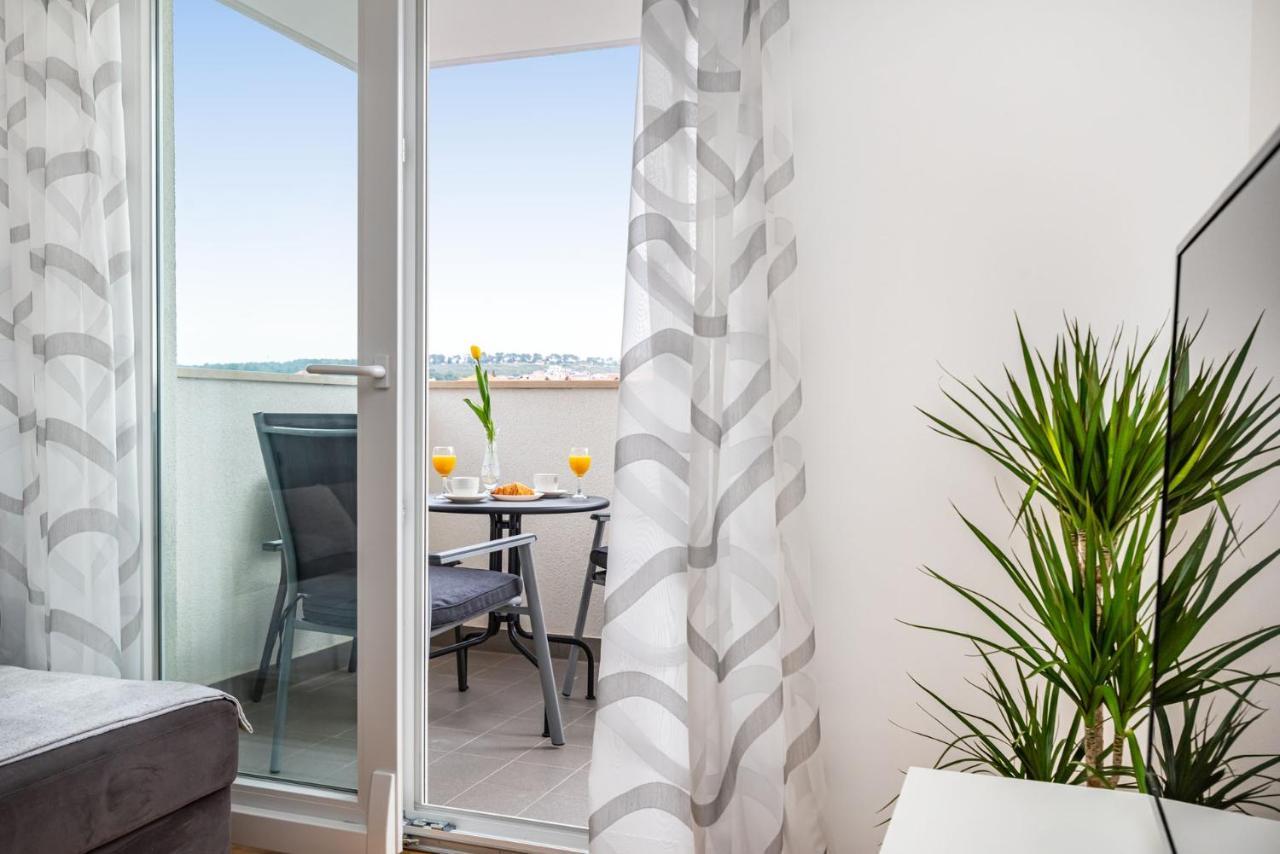 Апартаменти Ap Stella, Center Of Zadar, 2Br, Parking Екстер'єр фото